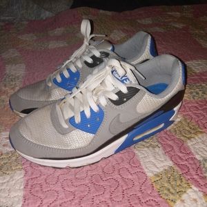 Nike Air Max excellent condition size 9